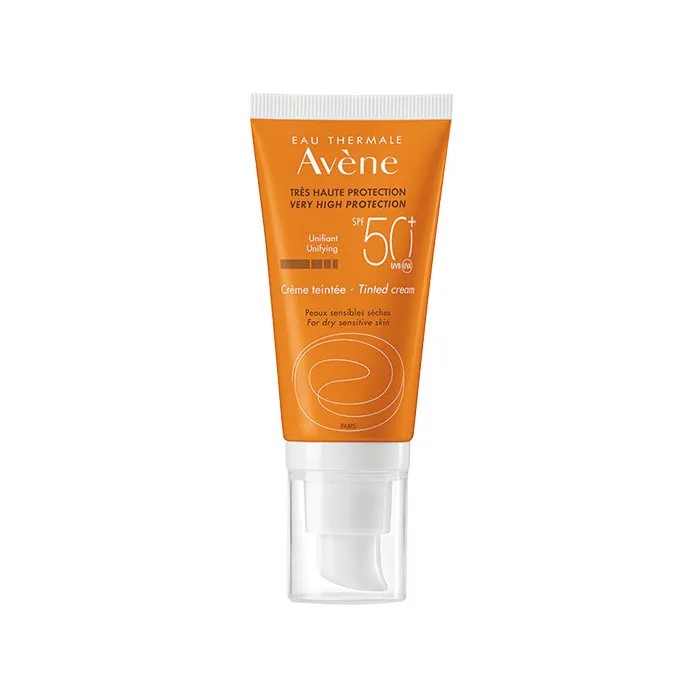 AVENE 50+ CREME TEINTE 50ML offre une protection solaire quotidienne ultra large spectre.Elle est idéale pour la peau sensible sèche du visage.